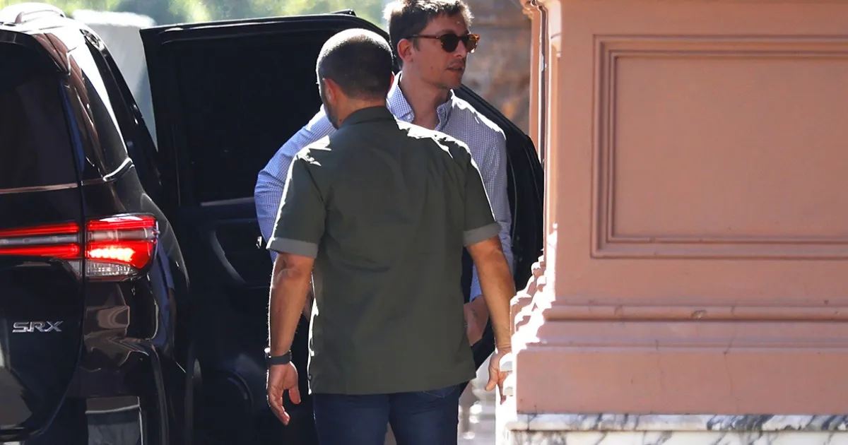 Crisis en la Rosada: Desapareció la llave del salón y un kilo de miel fue robado