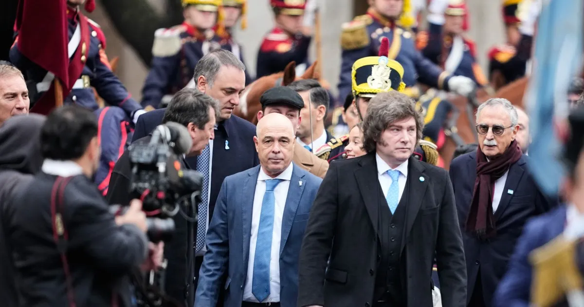 Milei evita definiciones en la interna libertaria durante reunión de Gabinete