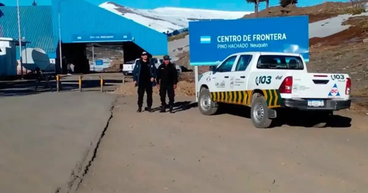 Fin de semana largo: largas filas y demoras en el cruce Pino Hachado hacia Chile