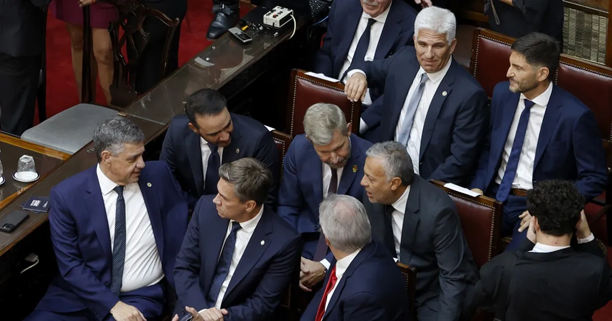 Gobernadores aliados se oponen a la eliminación de las PASO impulsada por Milei