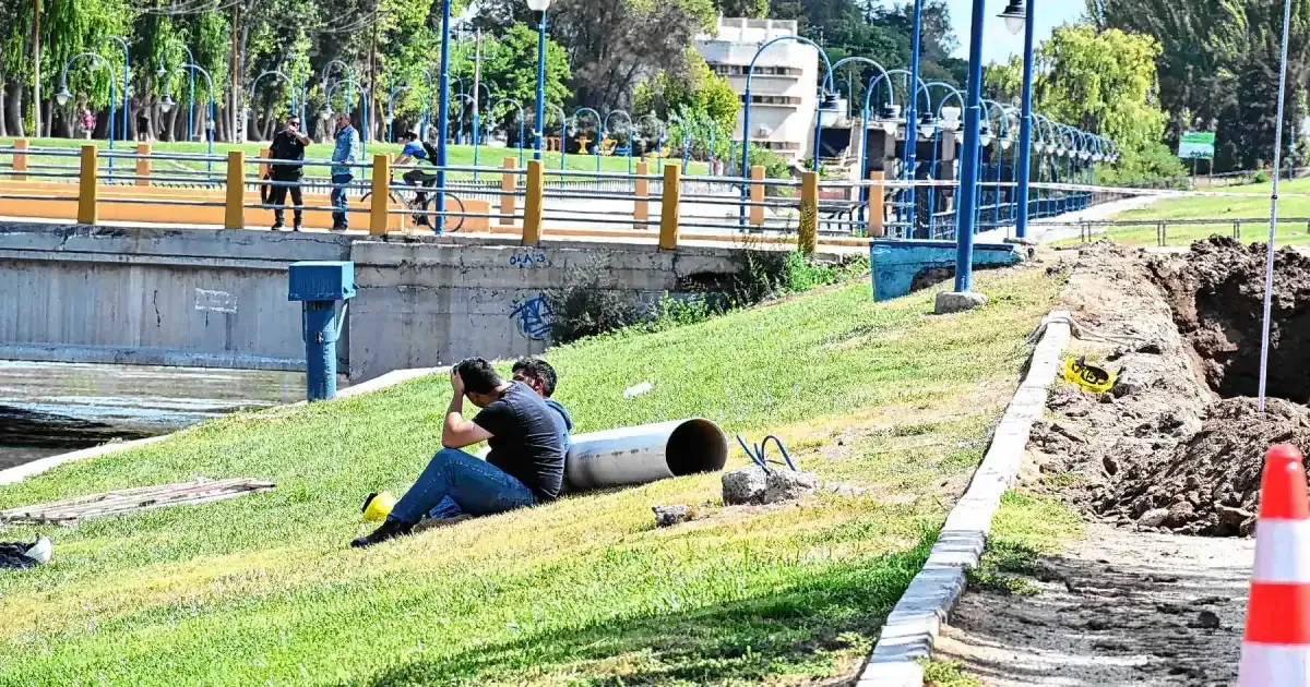 Tragedia en Roca: un obrero falleció tras un desmoronamiento en una obra cloacal
