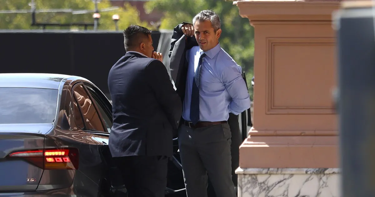 Los Menem se involucran en la competencia por la Hidrovía junto a los belgas de DEME