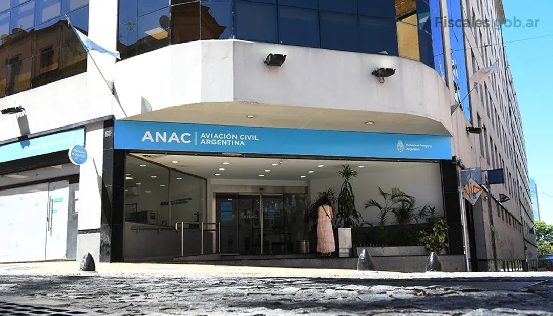 ATE suspende paro de controladores aéreos del lunes tras llamado del Gobierno