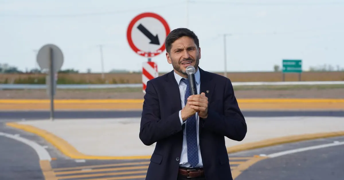 Pullaro impulsa un fideicomiso con tasa para camiones que financiará puertos