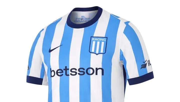 Racing y Nike revelan la nueva camiseta del club de Avellaneda