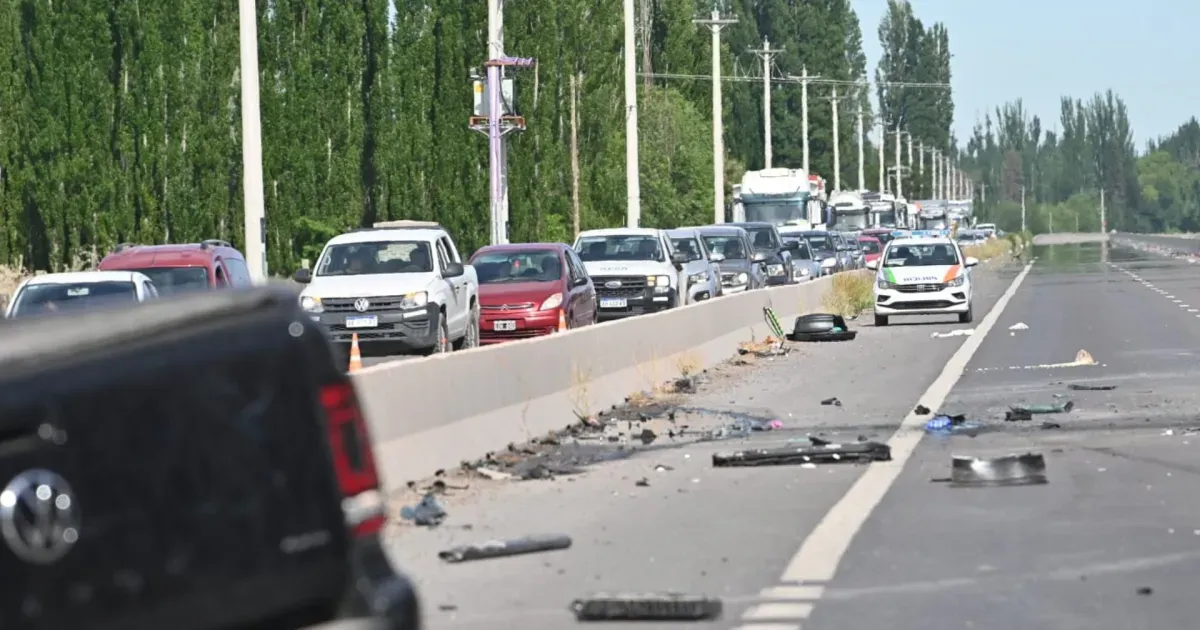 Choque mortal en la Ruta 22 cerca de Allen entre una moto y una camioneta