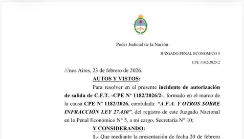 Autorizan a Tapia para viajes oficiales a Colombia y Brasil