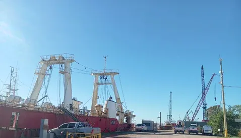 Los puertos de Argentina amanecieron completamente paralizados