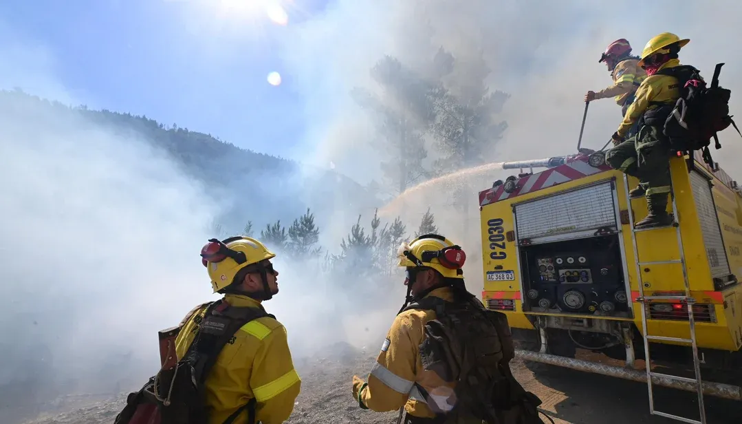 El incendio en Puerto Patriada fue controlado al 100%, según el gobernador