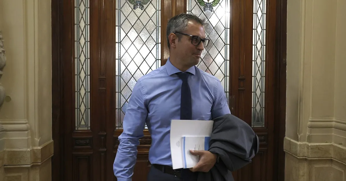 Los diputados advierten a Menem que la reforma laboral se postergará para marzo