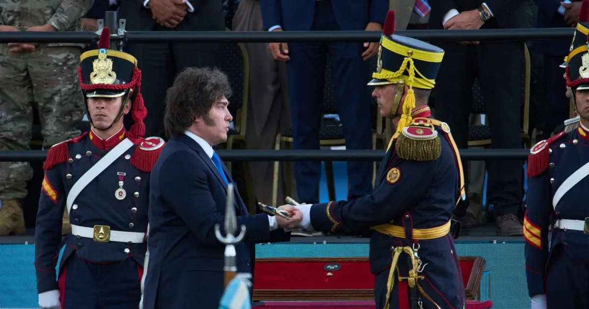 Milei promueve la militarización para atraer el voto de Villarruel