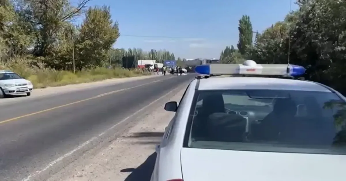 Accidente grave en la Ruta 22: dos heridos en la curva de Cervantes