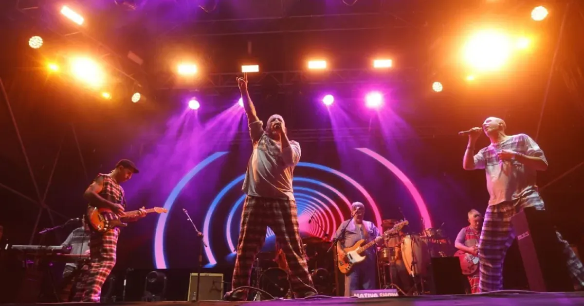 La Fiesta Nacional del Mar y el Acampante cerró con Bersuit y una multitud bajo la lluvia