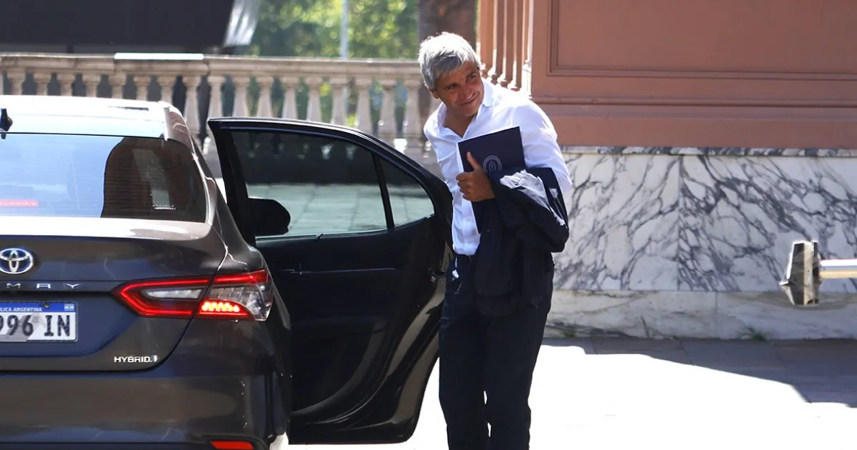 Caputo propone a gobernadores que la baja de Ganancias dependa del crecimiento económico