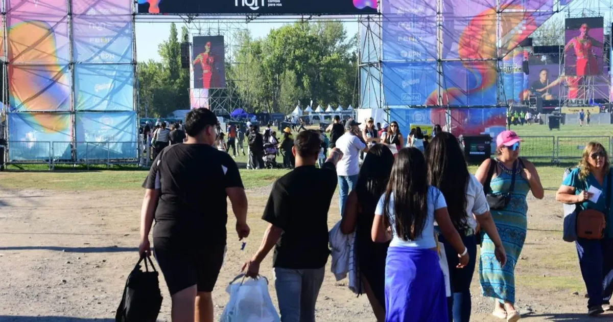 Fiesta de la Confluencia 2026: precios de comida y bebida en la Isla 132 de Neuquén