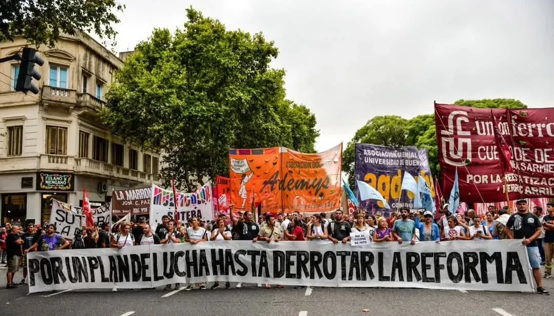 Concentración en Fate: organizaciones y gremios apoyan a los trabajadores