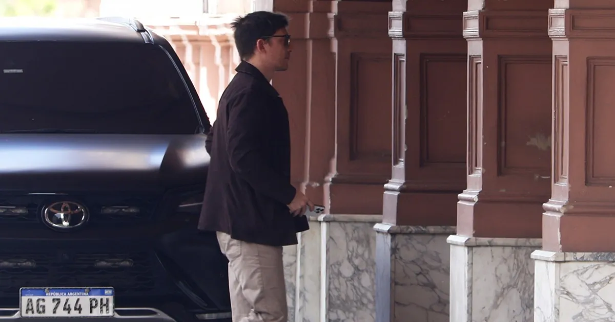 El gobierno de EE.UU. convocó a Santiago Caputo ante la preocupación por Milei