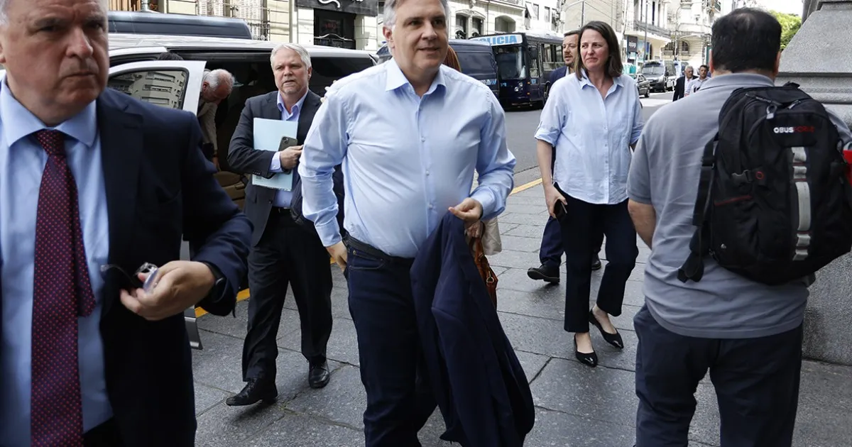 Llaryora lanza una ofensiva contra los libertarios por el Pami y reclamará 30 mil millones a Milei