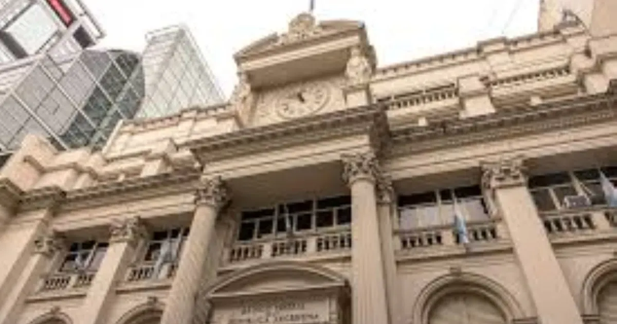 Inflación y reforma laboral: el plan de Caputo para imitar el modelo brasileño y estabilizar la economía