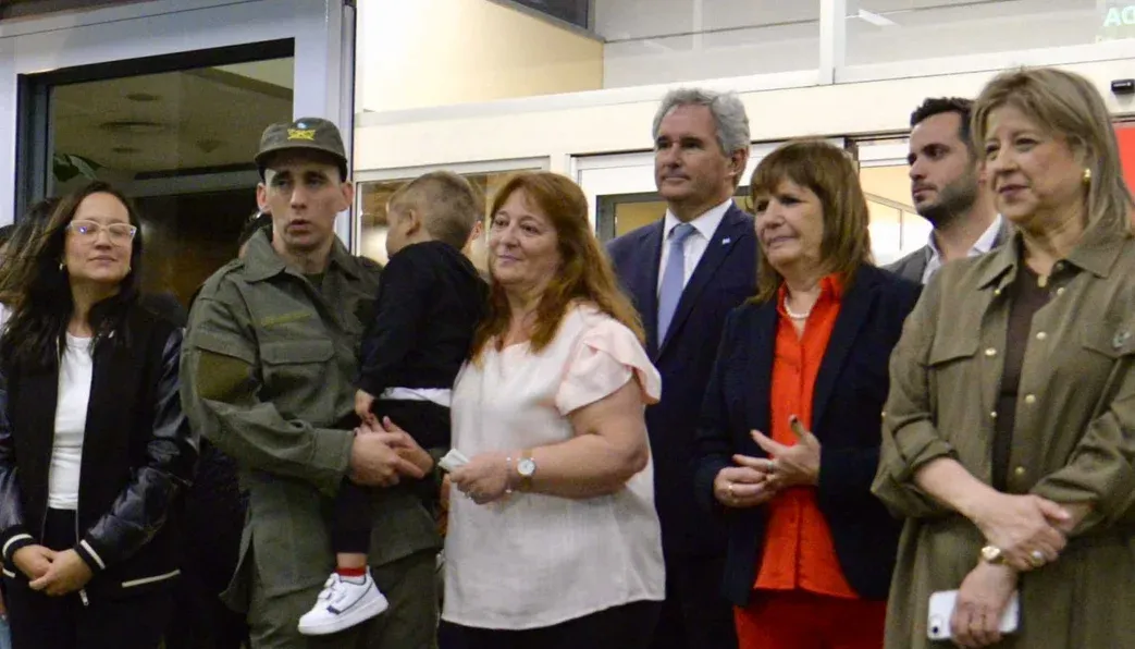 Sin fecha para reunión en el Senado, el Gobierno no descarta encuentro entre Milei y el gendarme Gallo