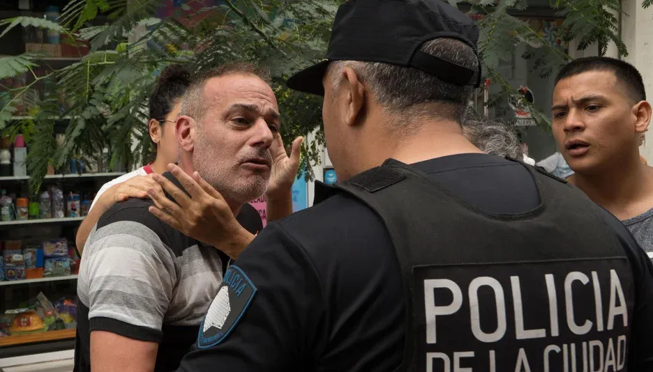 Parque Patricios: enfrentamientos entre Policía y damnificados por derrumbe