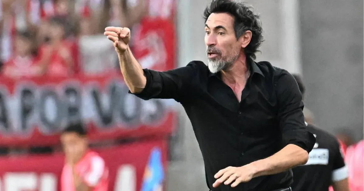 Eduardo Domínguez asumió como nuevo DT de Atlético Mineiro y se dirigió a los hinchas en portugués