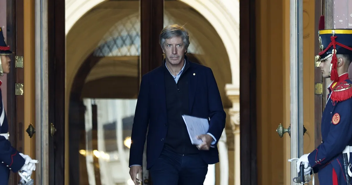 Bausili destruyĂ³ el relato del RIGI: hubo salida neta de inversiĂ³n extranjera por mĂ¡s de 4.600 millones de dĂ³lares