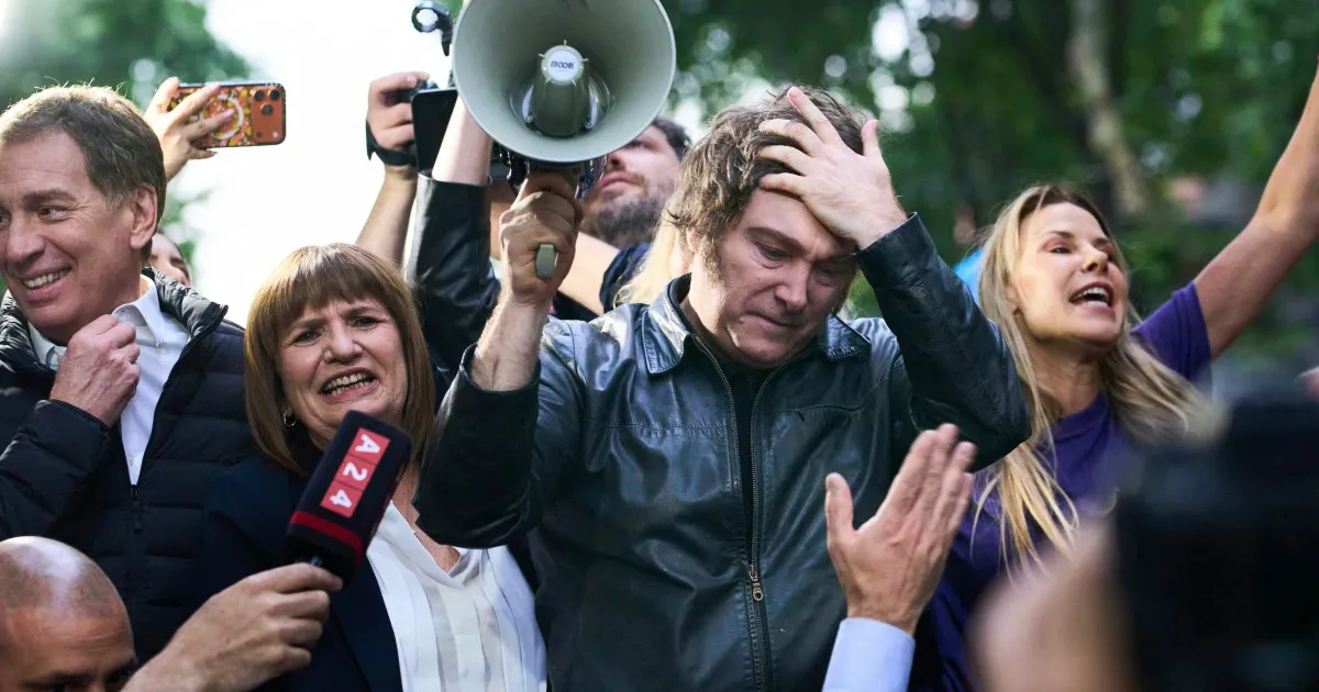 Pareja le vació el acto a Milei en Tres de Febrero por amenazas de desplazamiento