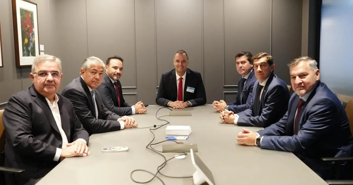 Gobernadores se reunieron en la Argentina Week: Rolando Figueroa y Manuel Adorni en busca de inversiones