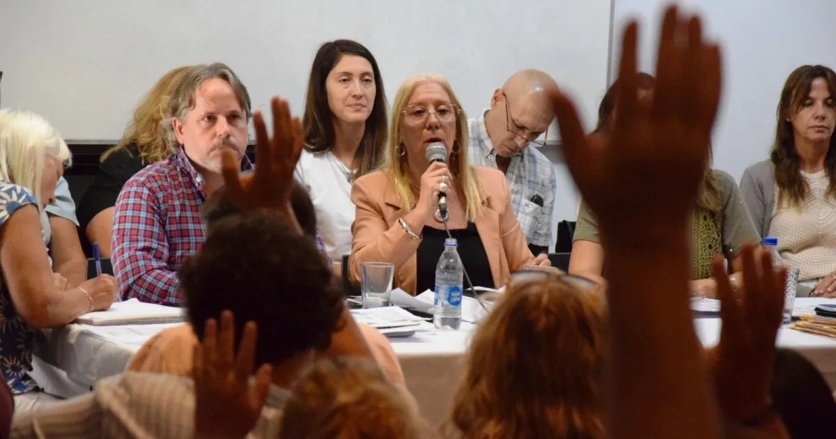 Docentes de Buenos Aires rechazan oferta de Kicillof y amenazan con no iniciar clases