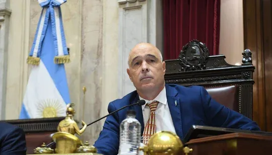 Revés judicial para Abdala: el Senado deberá embargar su sueldo por deudas fiscales
